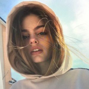 Meet your Posher, Isabel